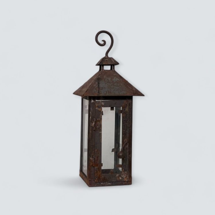 alquiler de mobiliario para eventos y bodas en sevilla. Alquiler de farol para decoracion