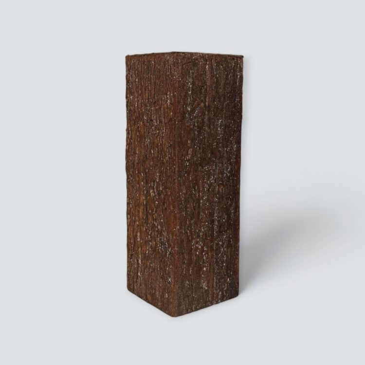 alquiler de mobiliario para eventos y bodas en sevilla. Alquiler de pie de madera para decoracion