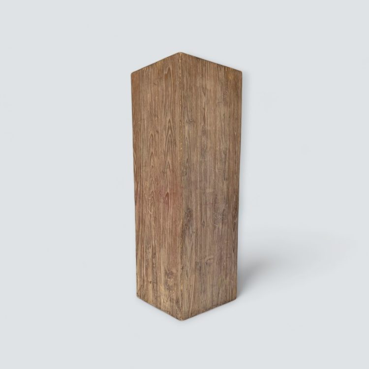 alquiler de mobiliario para eventos y bodas en sevilla. Alquiler de peana para decoracion