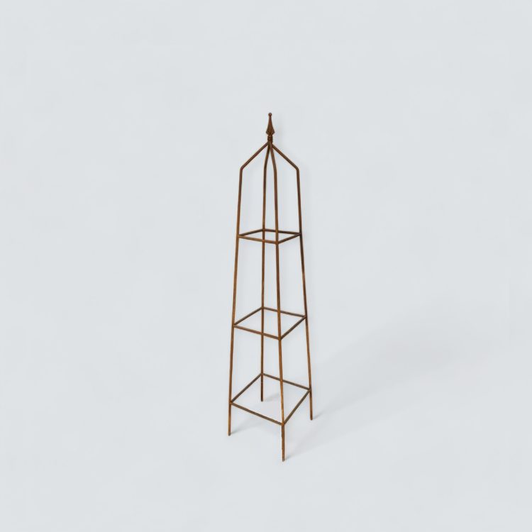 alquiler de mobiliario para eventos y bodas en sevilla. Alquiler de estructura hierro para decoracion
