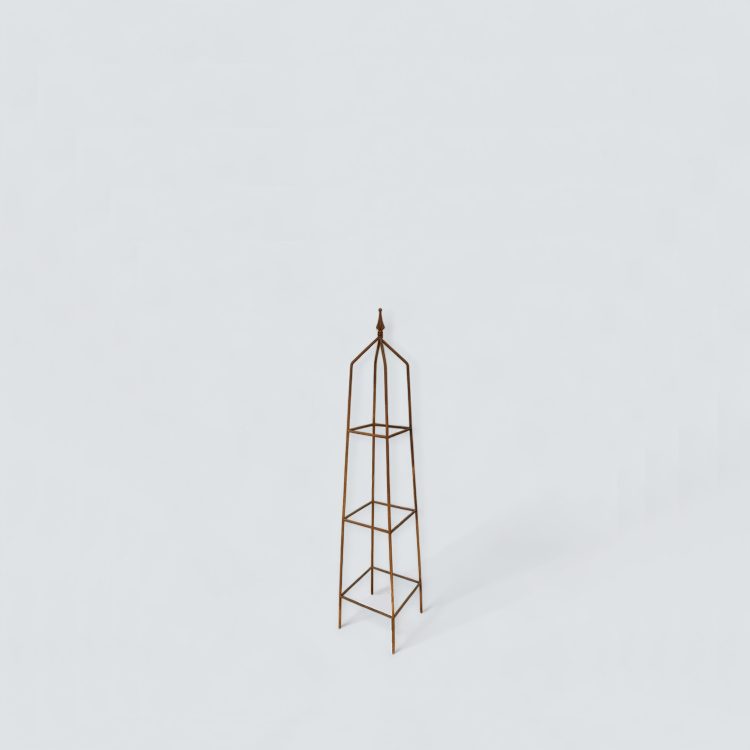 alquiler de mobiliario para eventos y bodas en sevilla. Alquiler de estructura hierro para decoracion