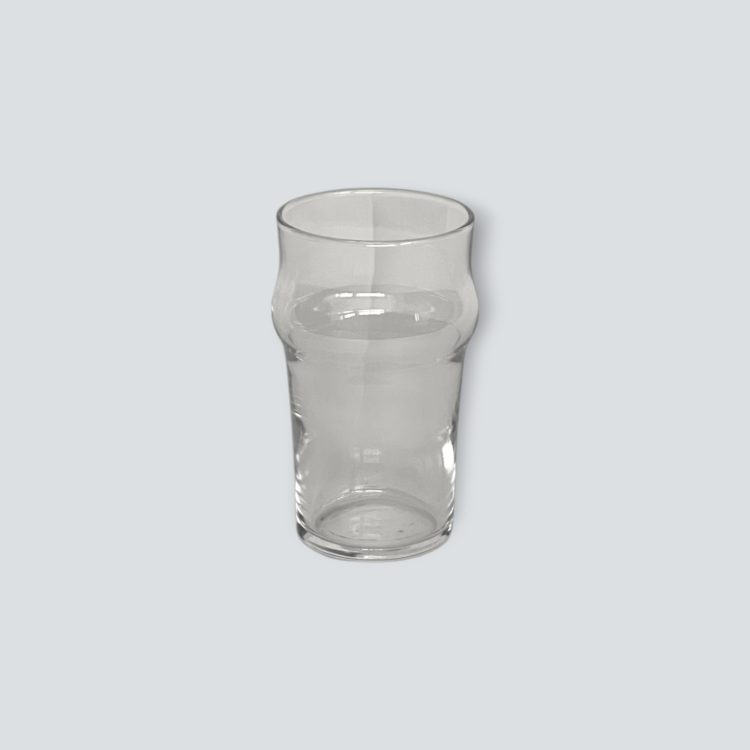 alquiler de mobiliario para eventos y bodas en sevilla. Alquiler de vaso de cristal para decoracion