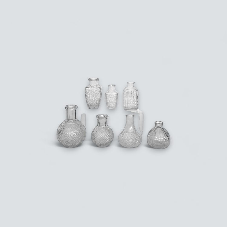 alquiler de mobiliario para eventos y bodas en sevilla. Alquiler de botellita de cristal para decoracion