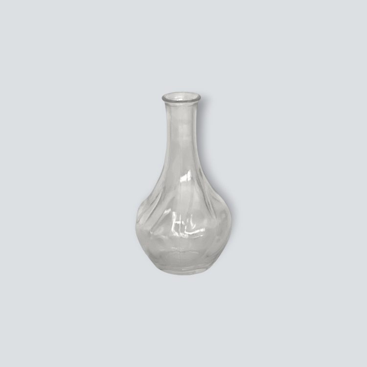 alquiler de mobiliario para eventos y bodas en sevilla. Alquiler de botellita de cristal para decoracion