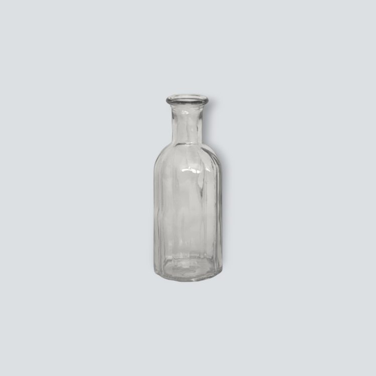 alquiler de mobiliario para eventos y bodas en sevilla. Alquiler de botellita de cristal para decoracion
